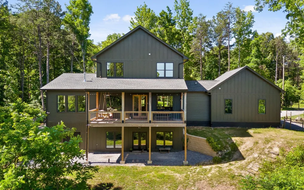 852 Old Grand Center Road Chickamauga, GA 30707