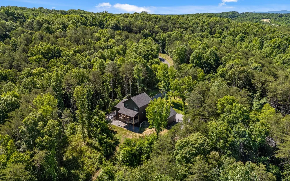 852 Old Grand Center Road Chickamauga, GA 30707