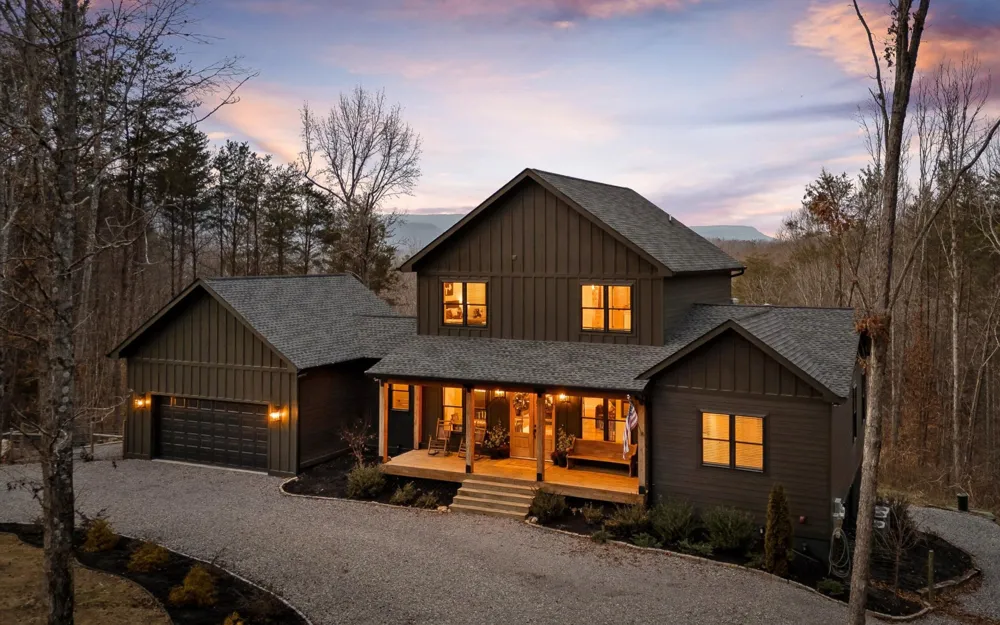 852 Old Grand Center Road Chickamauga, GA 30707