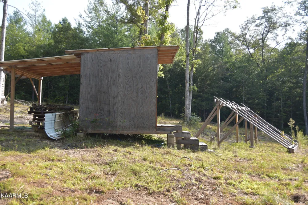 566 William Branch Rd Lancing, TN 37770