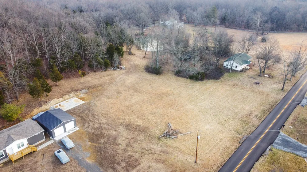 1672 Rabe Coats Rd Westmoreland, TN 37186