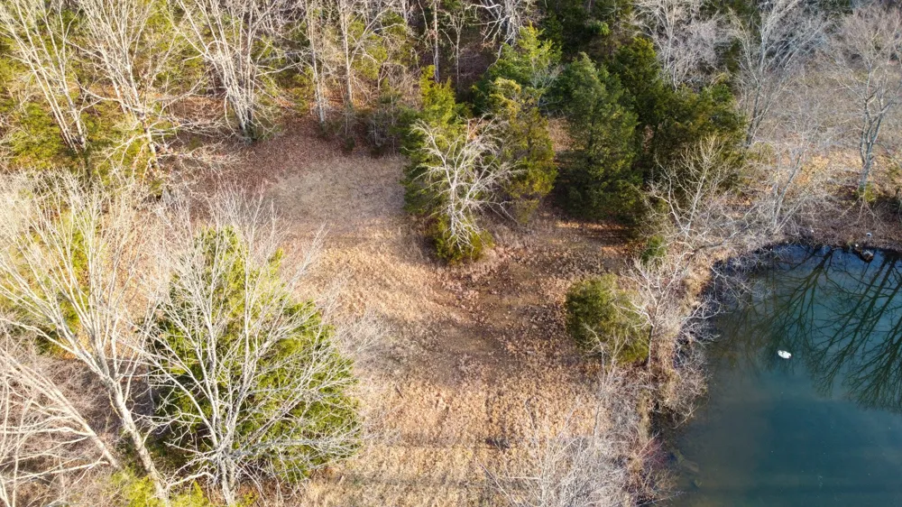 1672 Rabe Coats Rd Westmoreland, TN 37186
