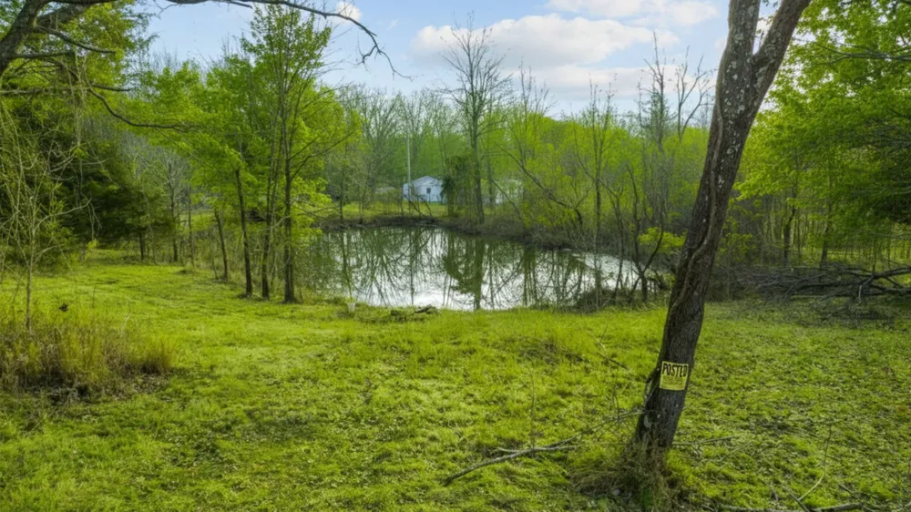 1672 Rabe Coats Rd Westmoreland, TN 37186