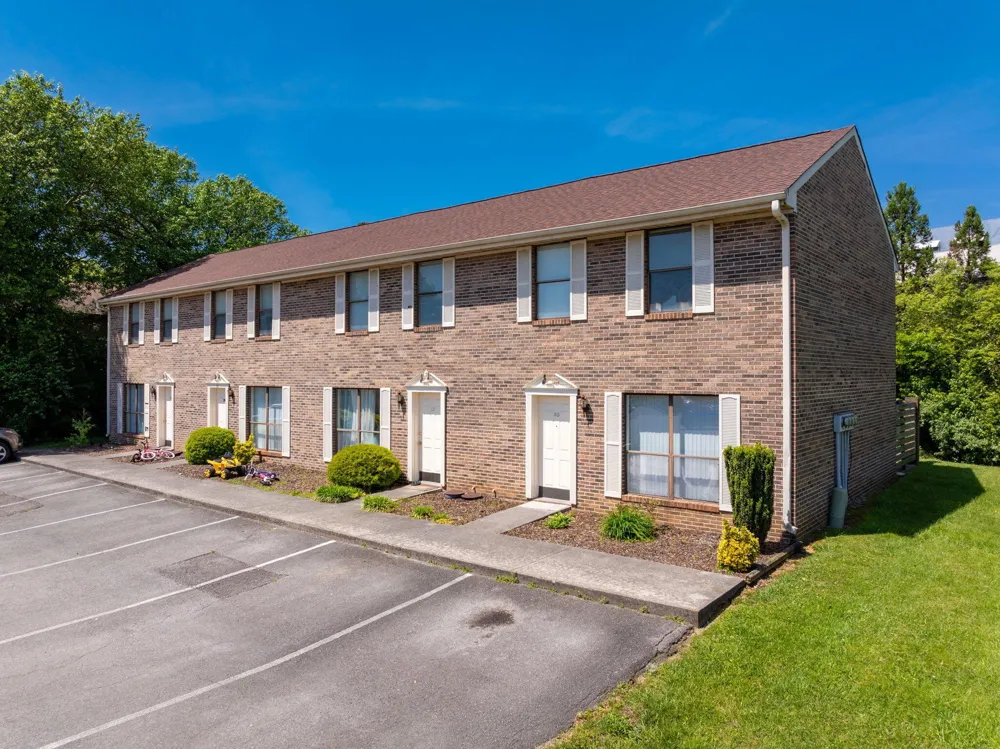 900 Stratford Circle NW Cleveland, TN 37312