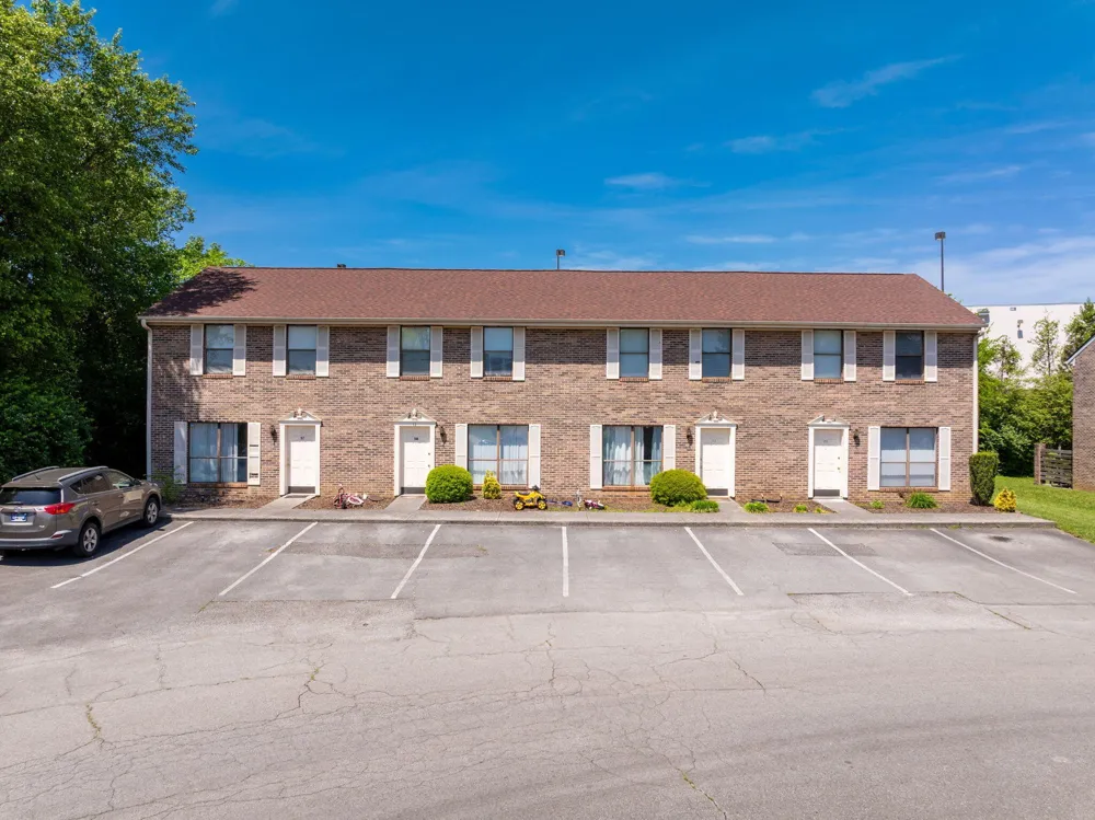 900 Stratford Circle NW Cleveland, TN 37312