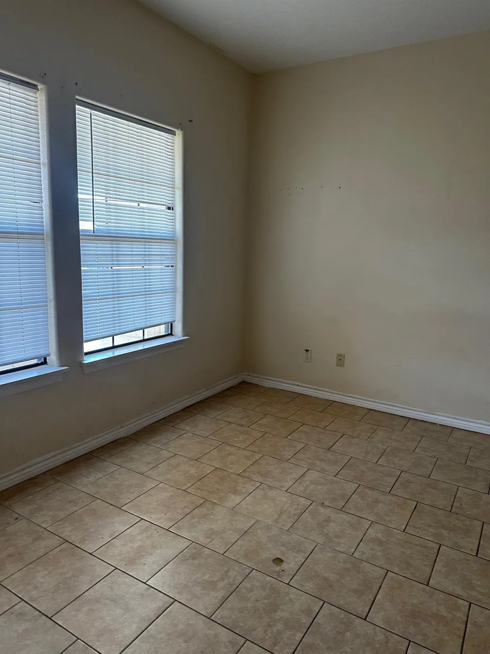 107 Oak Park Drive #00 Clute, TX 77531