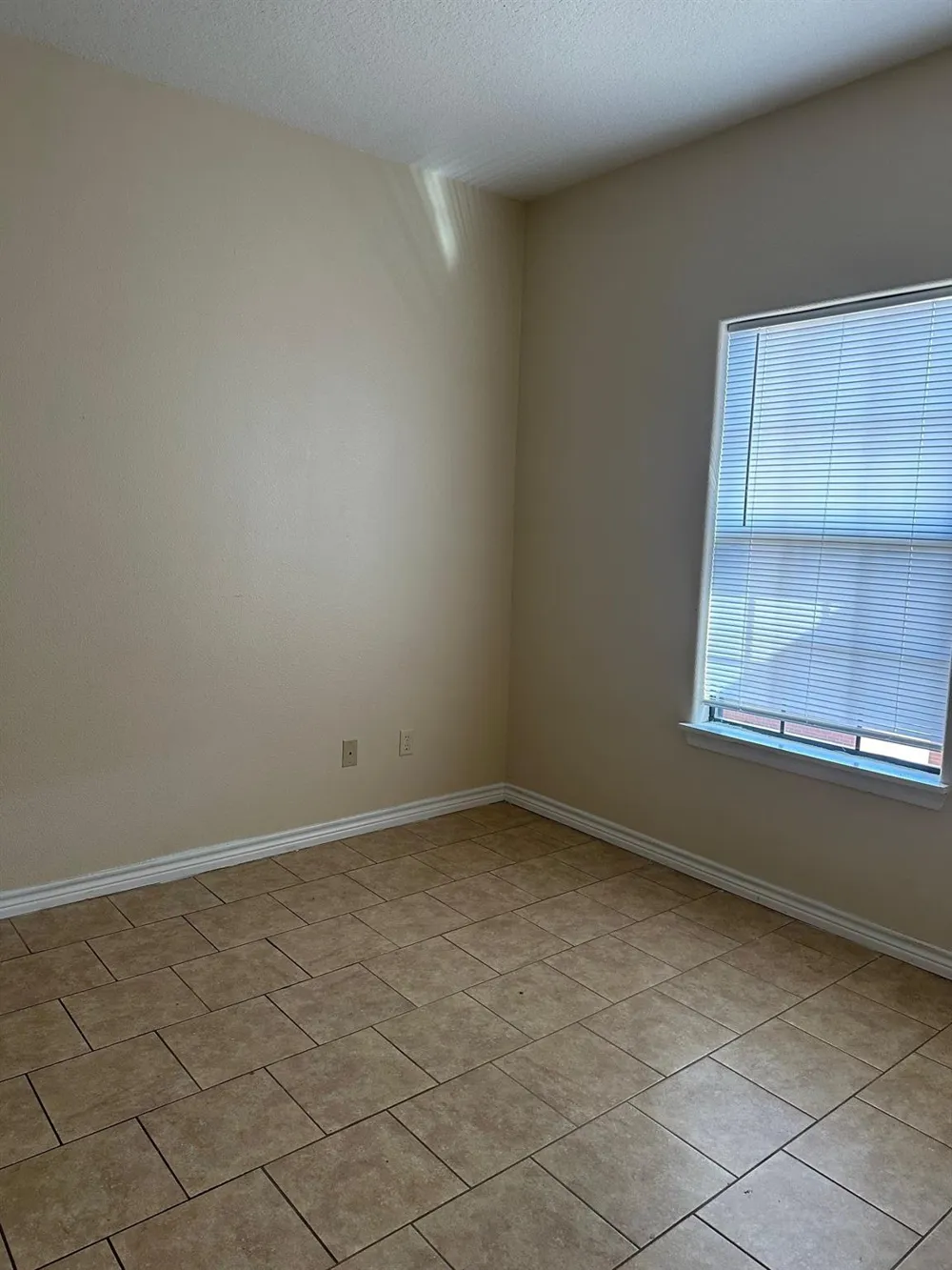 107 Oak Park Drive #00 Clute, TX 77531