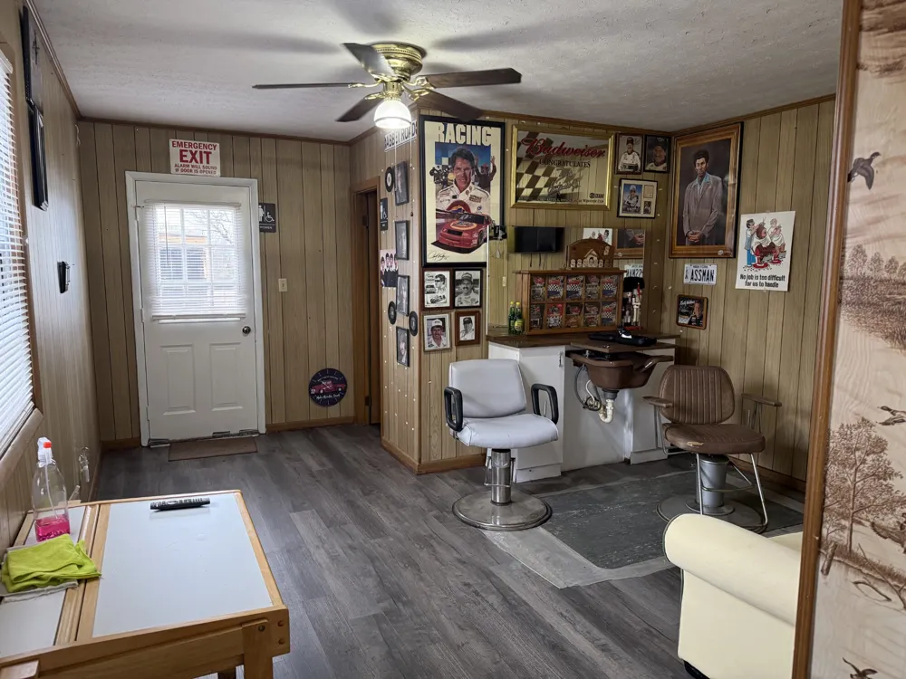 1252 State Route 176 Greenville, KY 42345