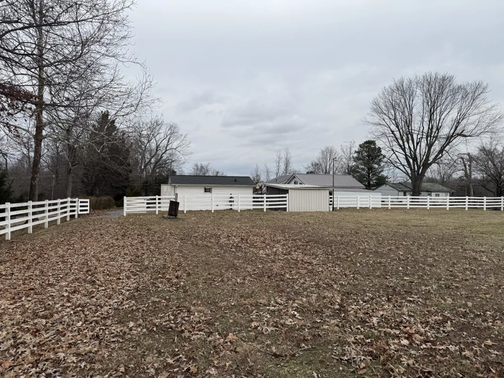 1252 State Route 176 Greenville, KY 42345