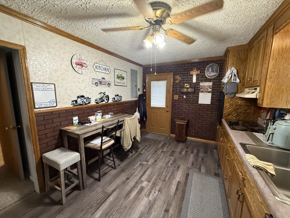 1252 State Route 176 Greenville, KY 42345