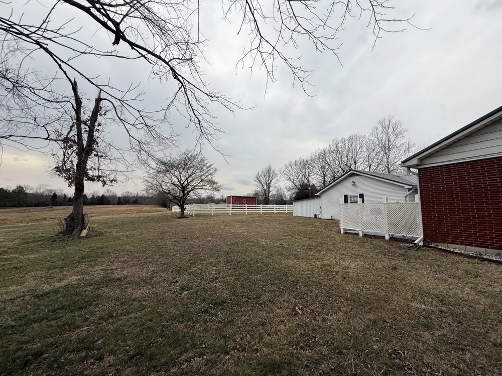1252 State Route 176 Greenville, KY 42345