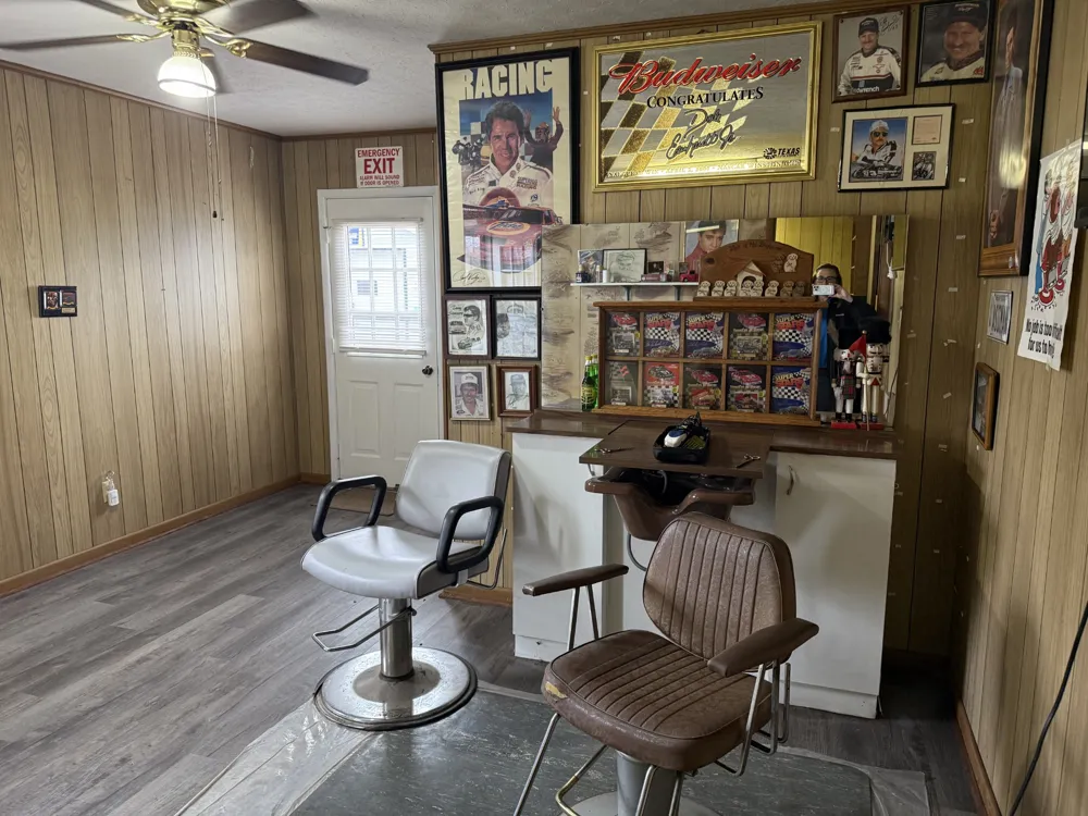 1252 State Route 176 Greenville, KY 42345