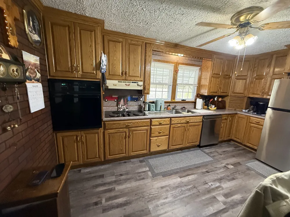 1252 State Route 176 Greenville, KY 42345