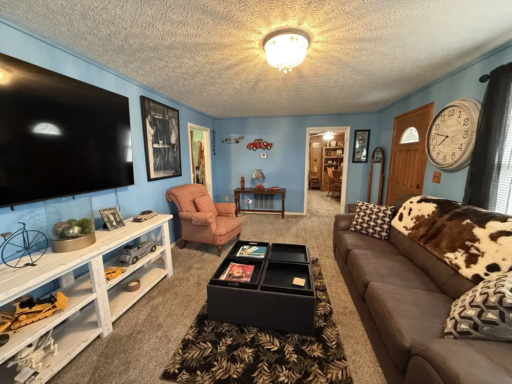 1252 State Route 176 Greenville, KY 42345