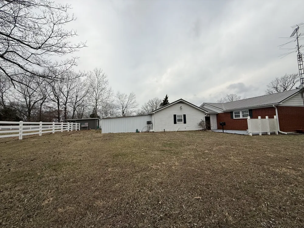 1252 State Route 176 Greenville, KY 42345