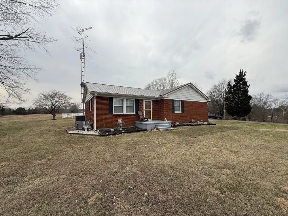 1252 State Route 176 Greenville, KY 42345