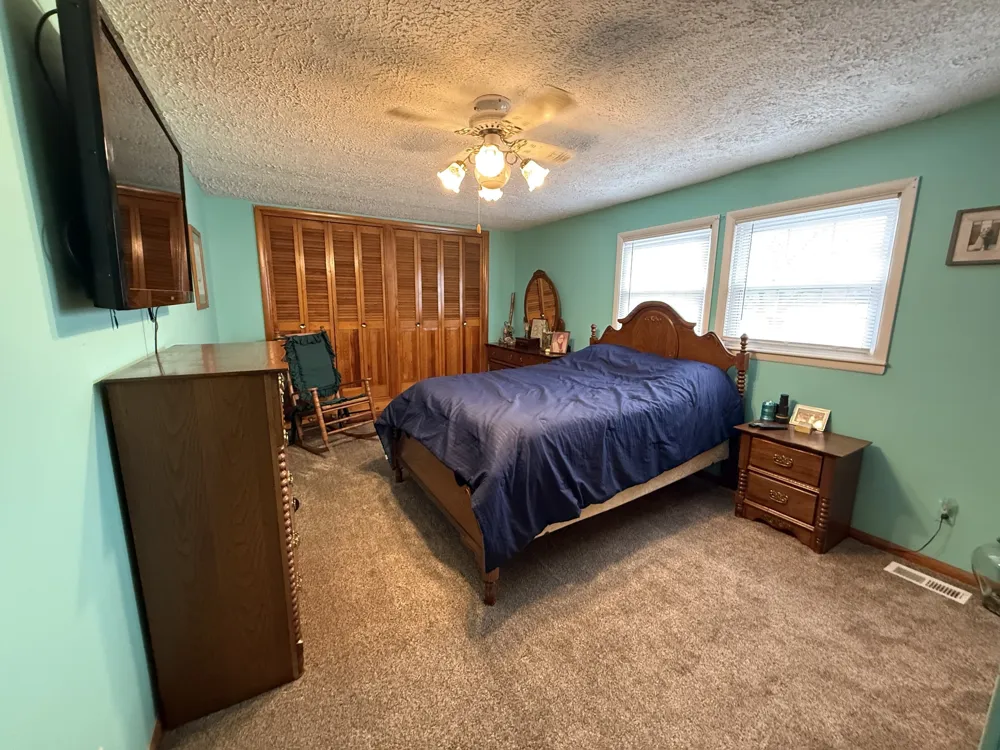 1252 State Route 176 Greenville, KY 42345
