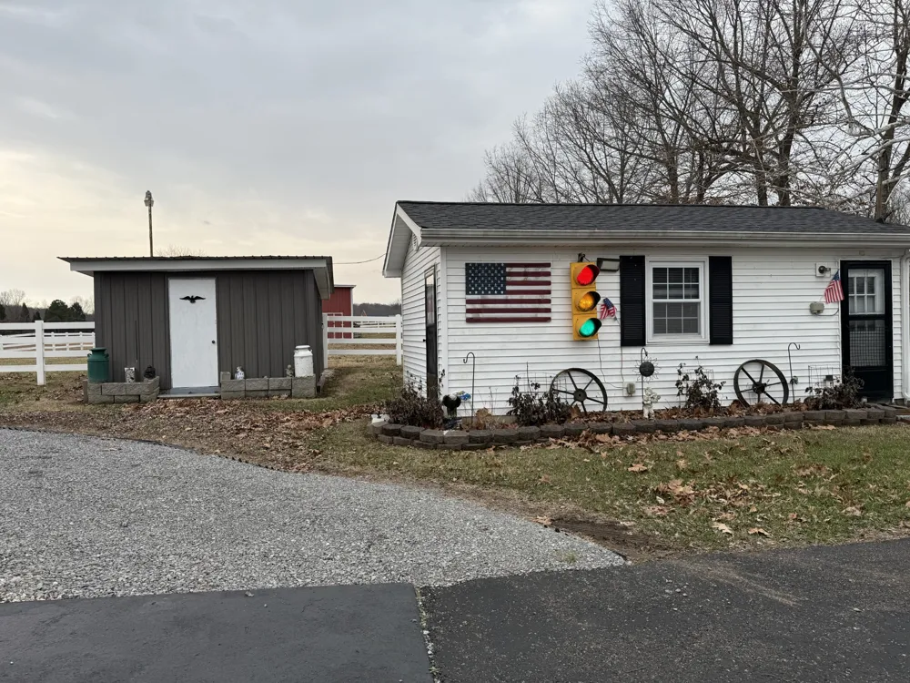 1252 State Route 176 Greenville, KY 42345