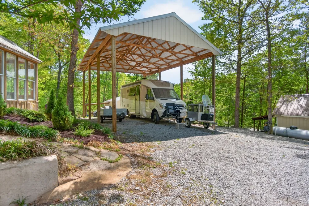 2144 Street Place Loop Monterey, TN 38574
