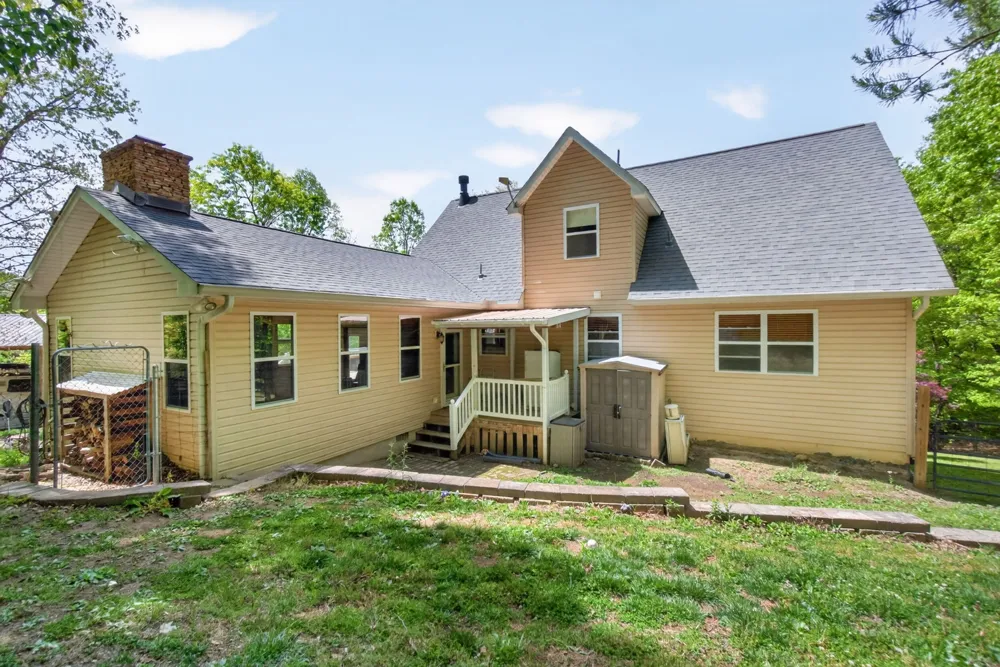 2144 Street Place Loop Monterey, TN 38574