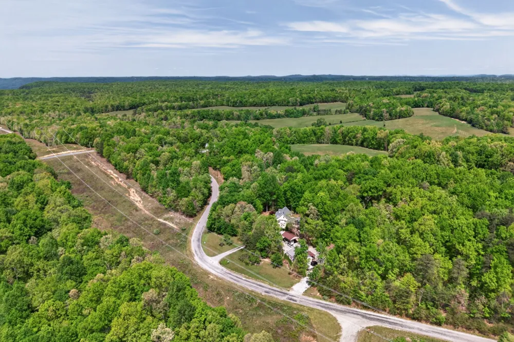 2144 Street Place Loop Monterey, TN 38574