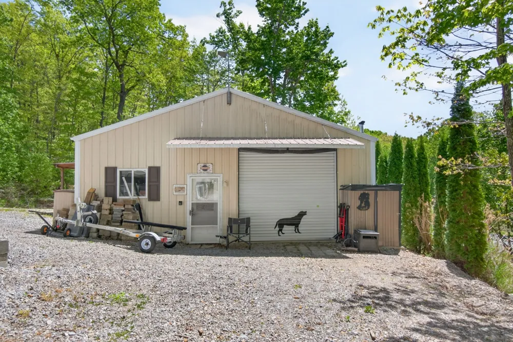 2144 Street Place Loop Monterey, TN 38574