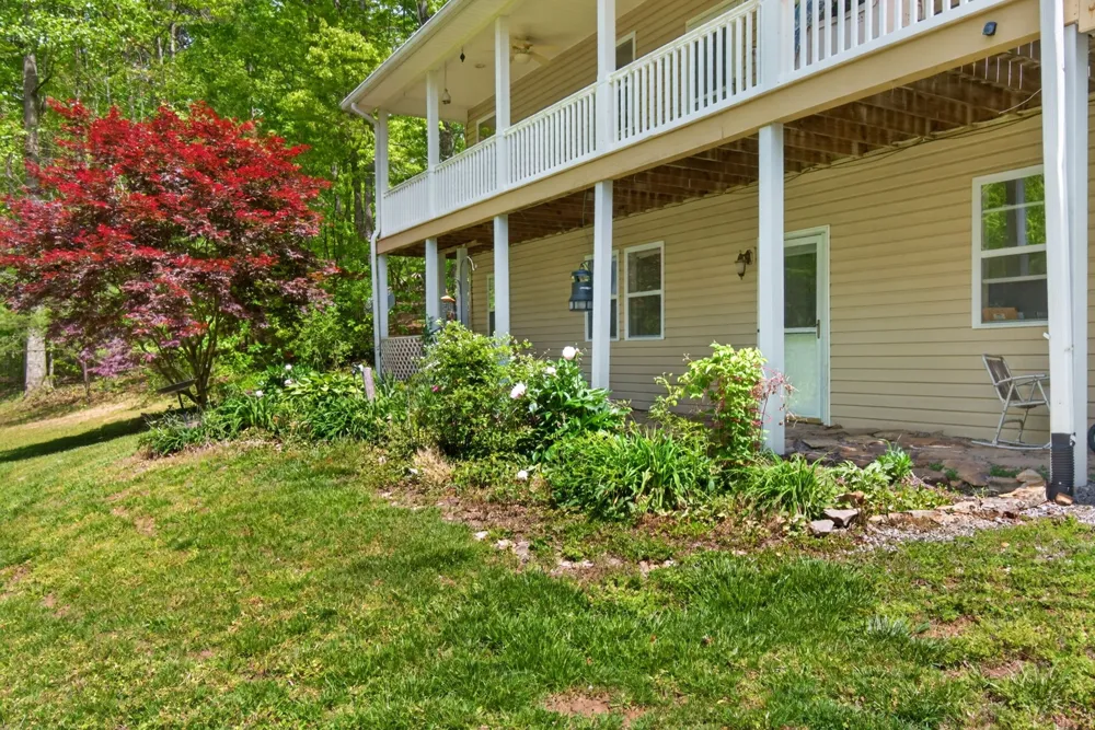 2144 Street Place Loop Monterey, TN 38574