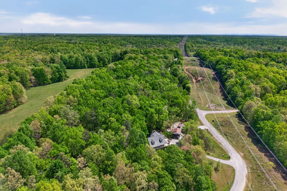2144 Street Place Loop Monterey, TN 38574