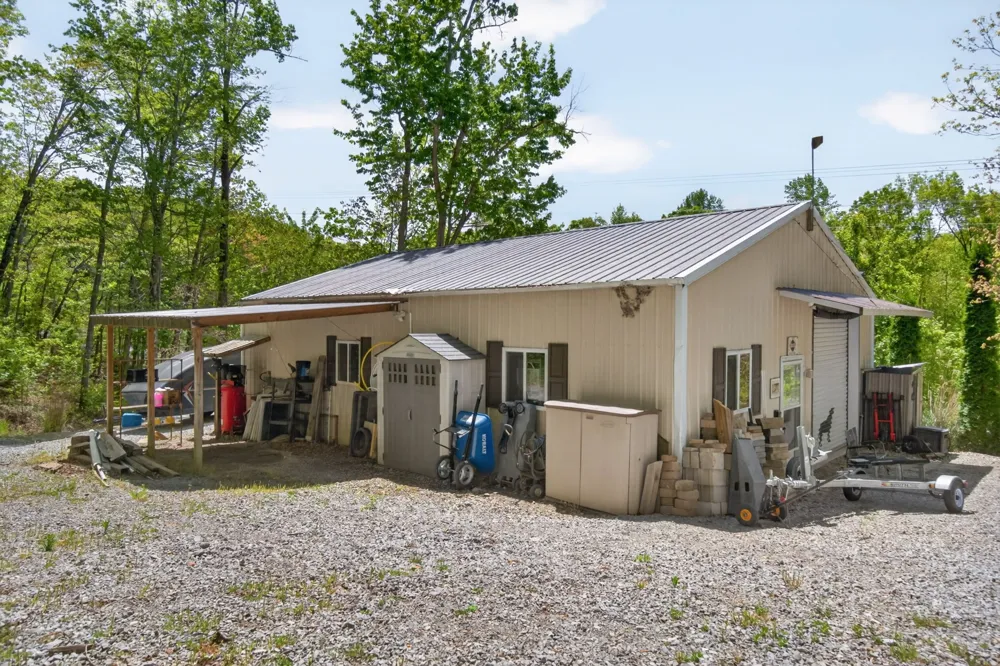 2144 Street Place Loop Monterey, TN 38574