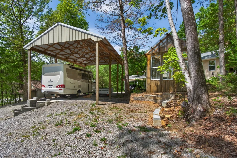 2144 Street Place Loop Monterey, TN 38574