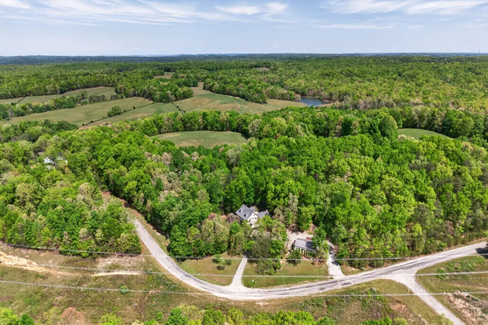 2144 Street Place Loop Monterey, TN 38574