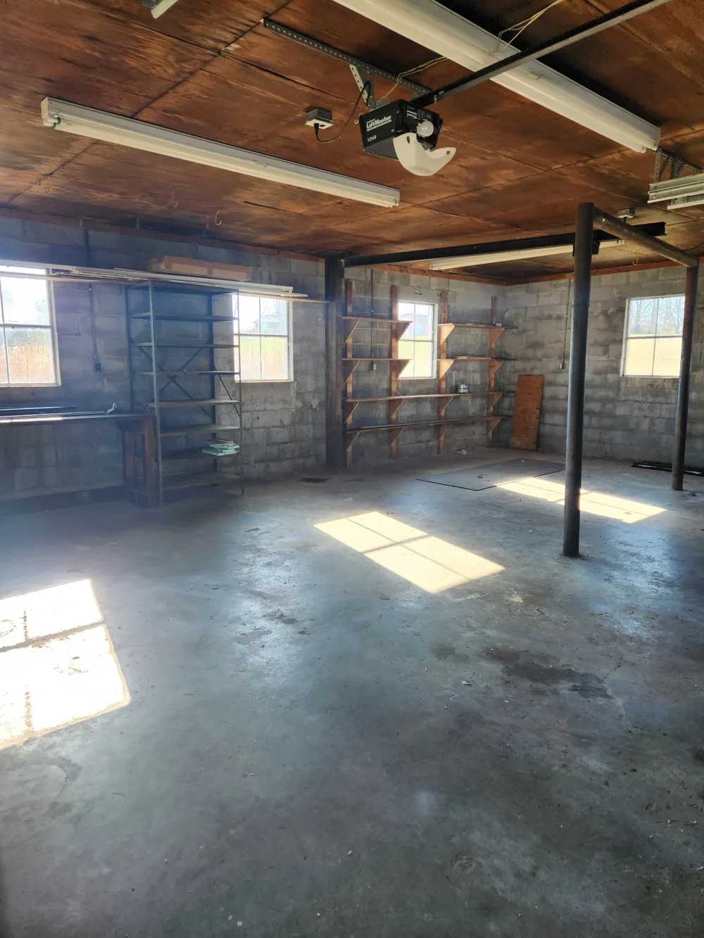 1353 Highway 70 Kingston Springs, TN 37082