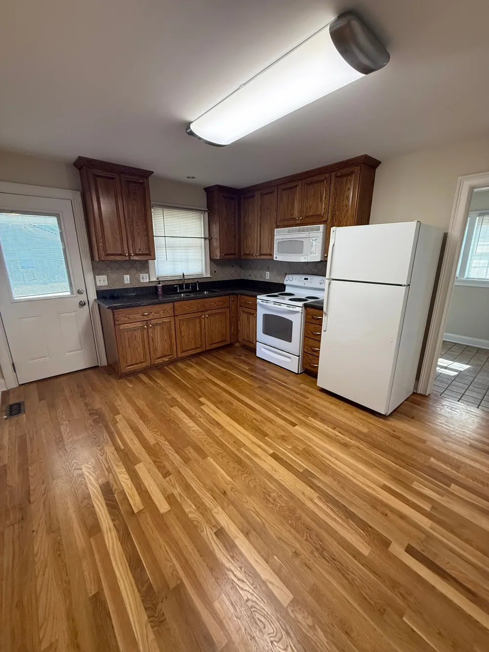 1353 Highway 70 Kingston Springs, TN 37082