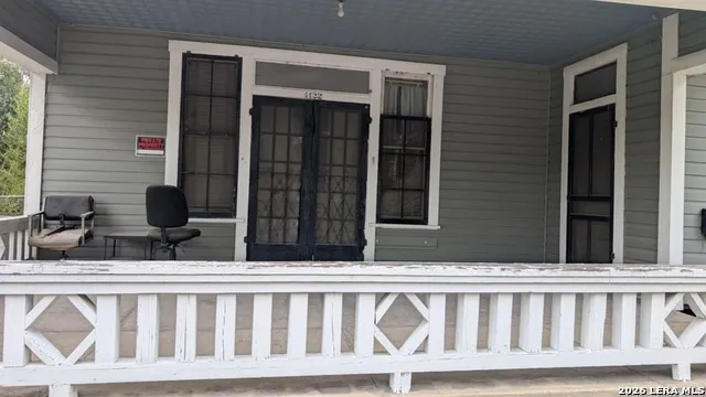 1122 Burnet San Antonio, TX 78202
