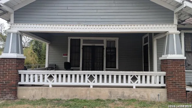 1122 Burnet San Antonio, TX 78202