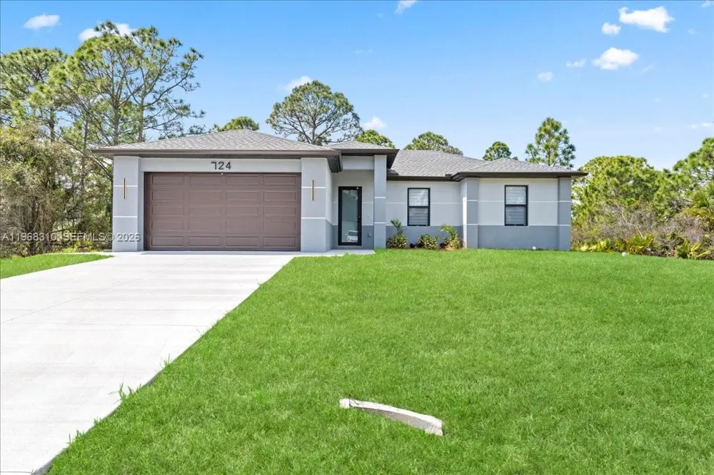 724 Drury Ave Lehigh Acres, FL 33974