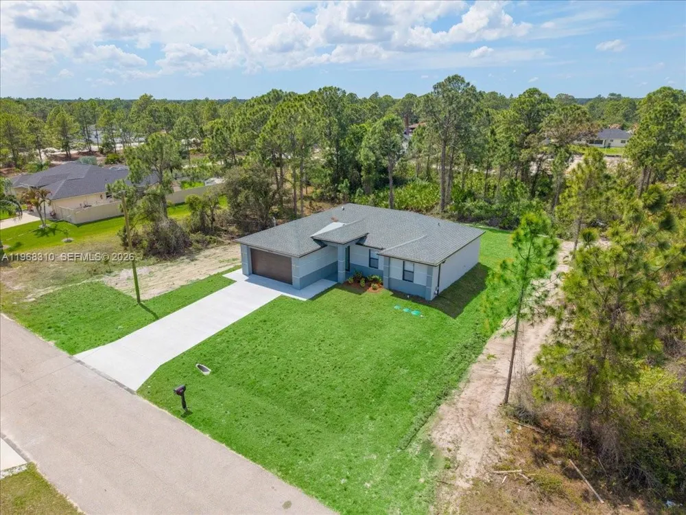 724 Drury Ave Lehigh Acres, FL 33974