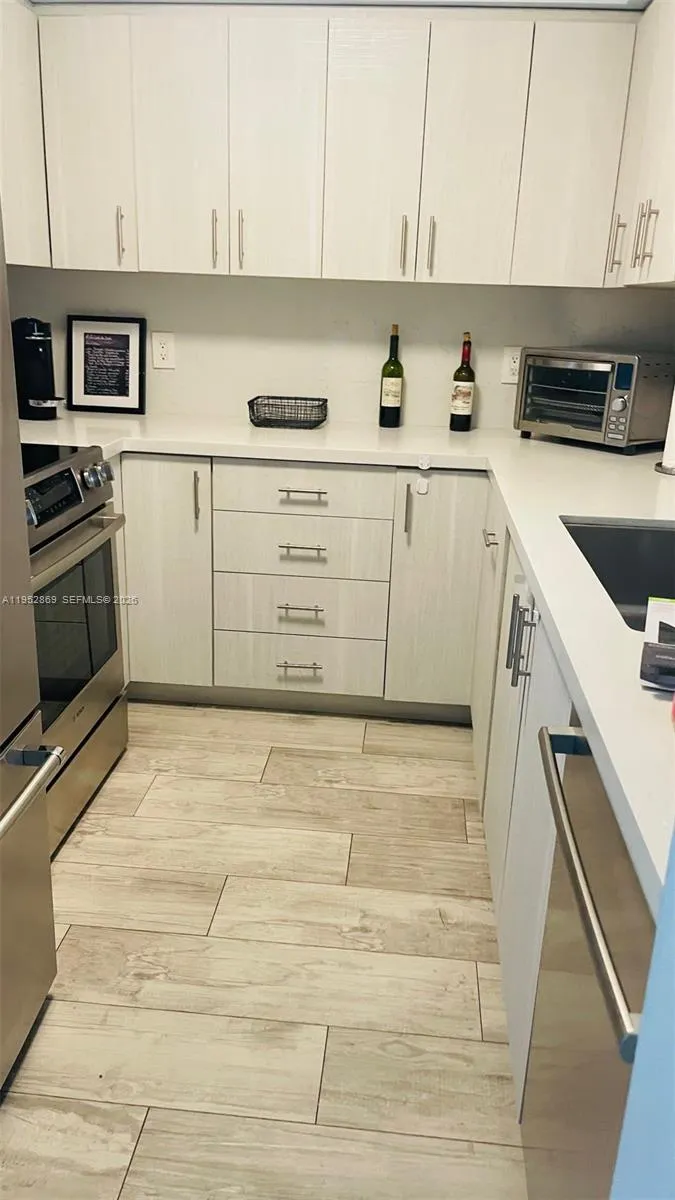 2475 Brickell Ave #1704 Miami, FL 33129