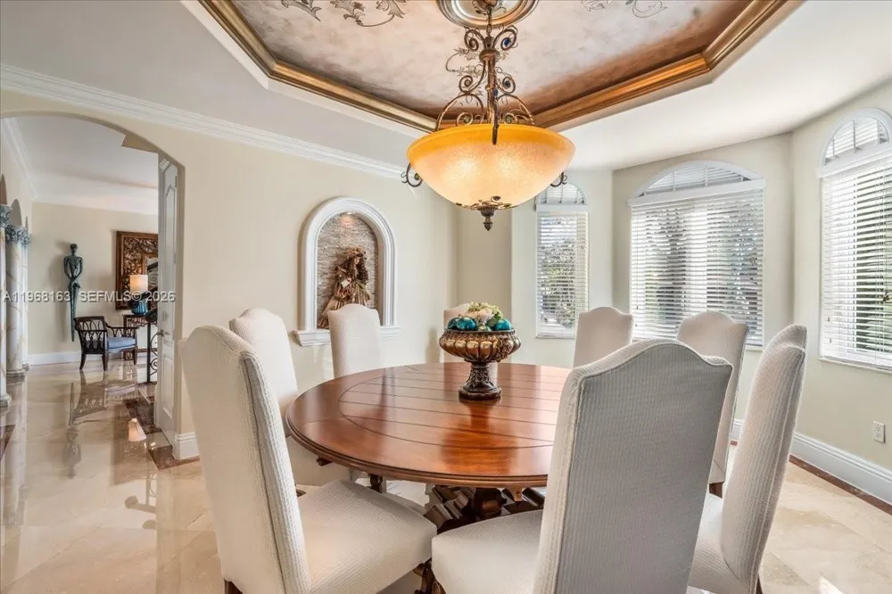 7851 NW 166th Ter Miami Lakes, FL 33016