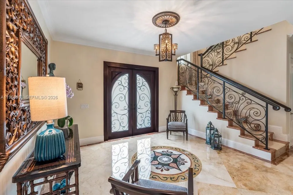 7851 NW 166th Ter Miami Lakes, FL 33016
