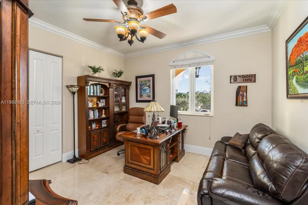 7851 NW 166th Ter Miami Lakes, FL 33016