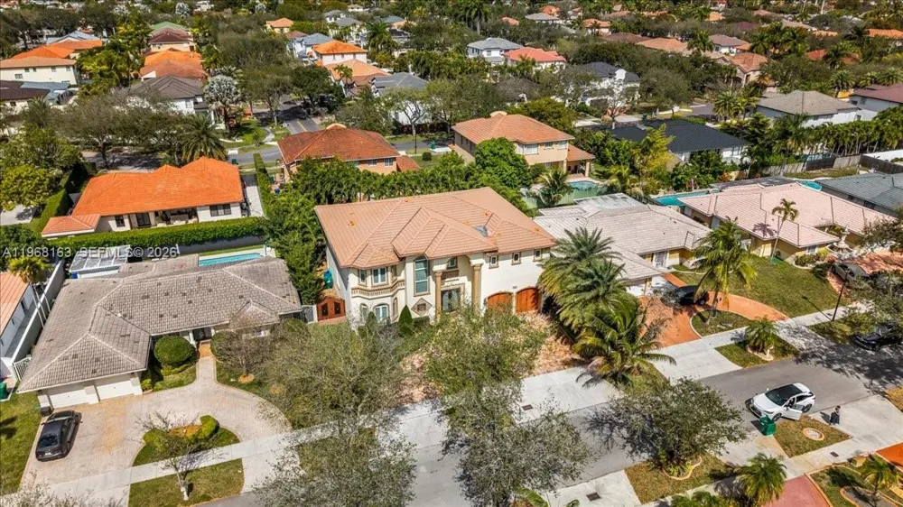 7851 NW 166th Ter Miami Lakes, FL 33016