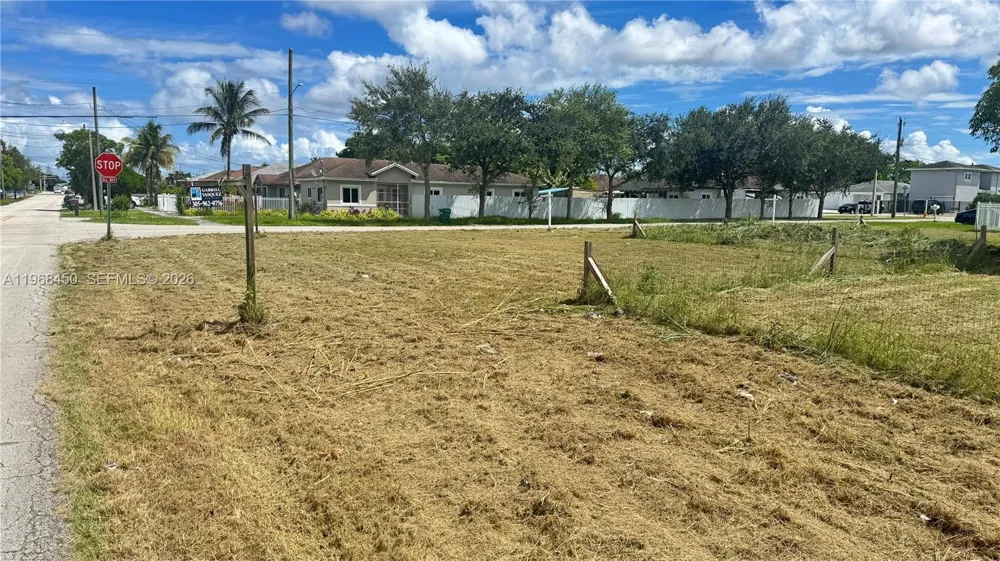 12208 SW 220 ST Miami, FL 33170