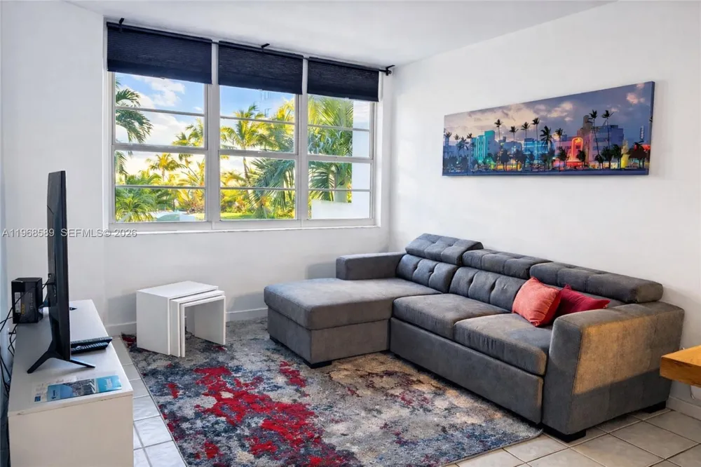 100 Lincoln Rd #415 Miami Beach, FL 33139