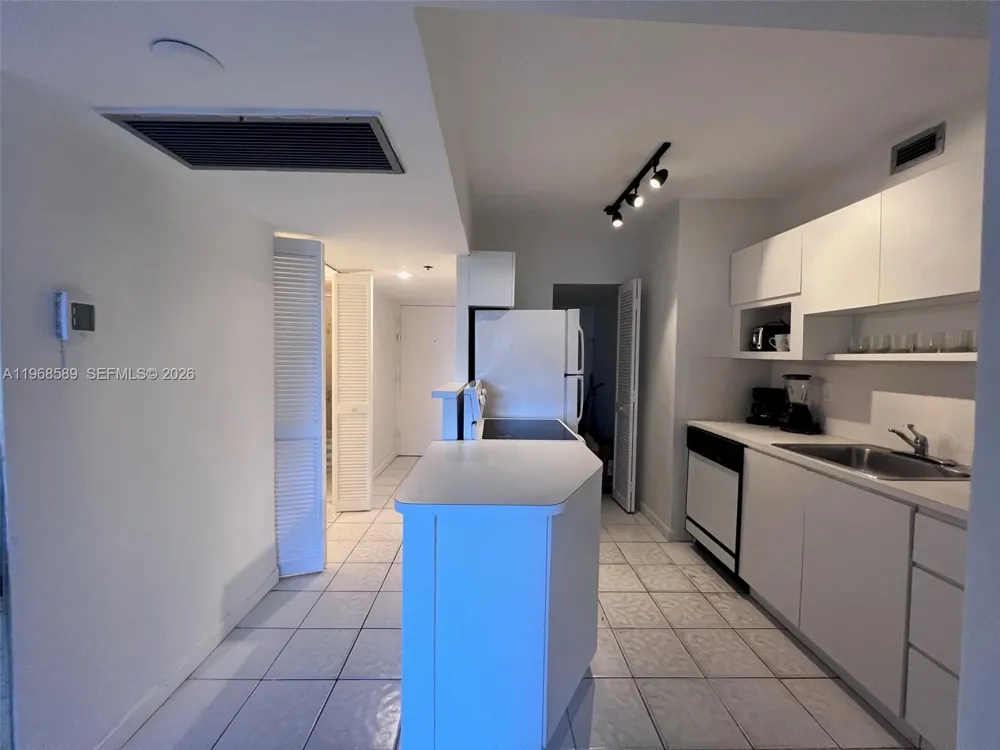 100 Lincoln Rd #415 Miami Beach, FL 33139