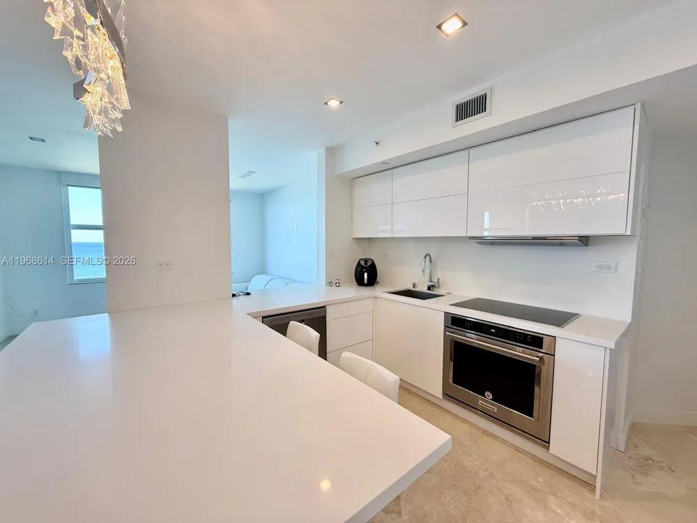 2100 Ocean Blvd #12D Fort Lauderdale, FL 33305