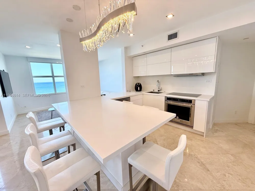 2100 Ocean Blvd #12D Fort Lauderdale, FL 33305