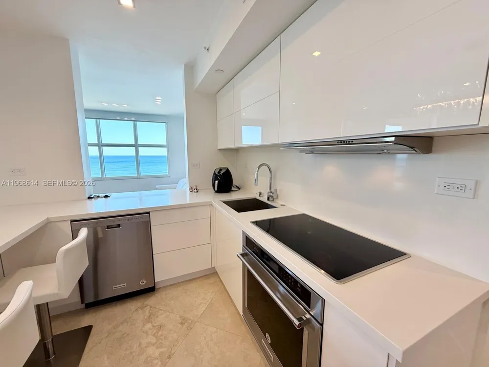2100 Ocean Blvd #12D Fort Lauderdale, FL 33305