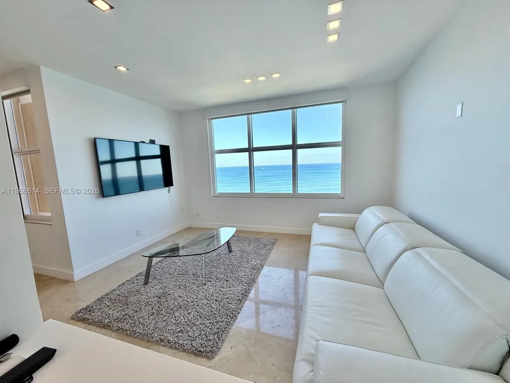 2100 Ocean Blvd #12D Fort Lauderdale, FL 33305