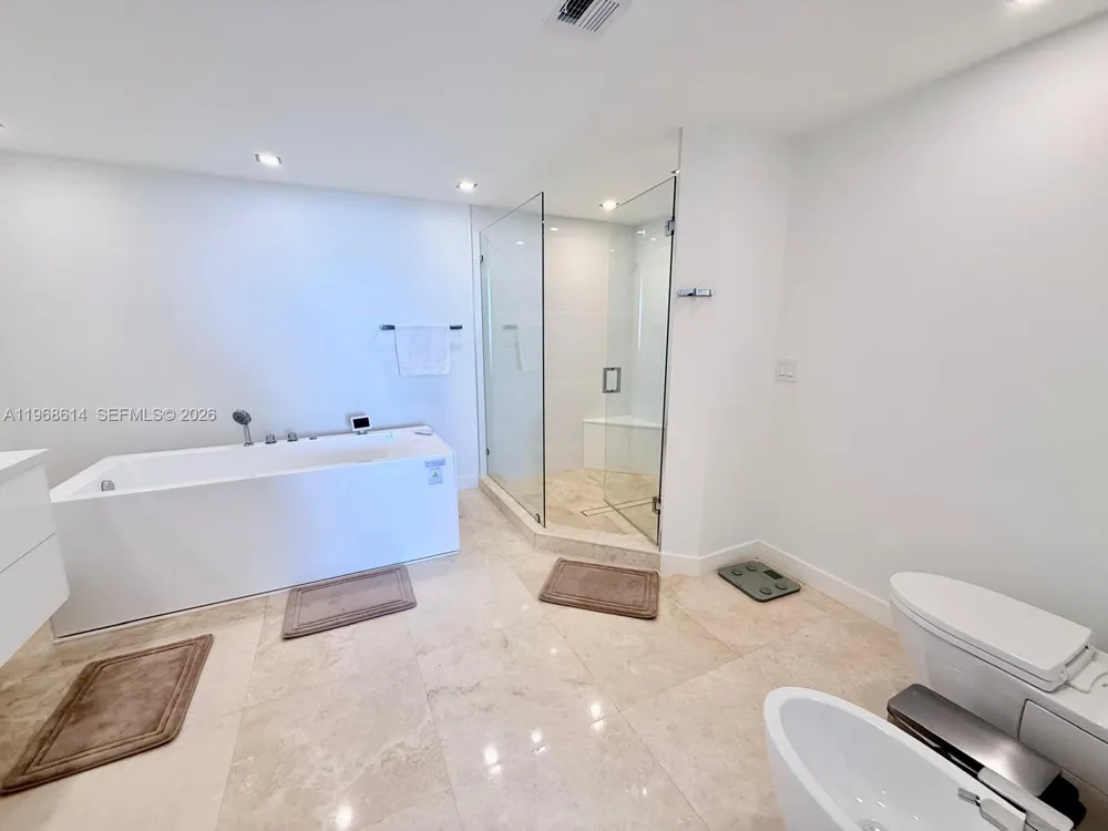 2100 Ocean Blvd #12D Fort Lauderdale, FL 33305